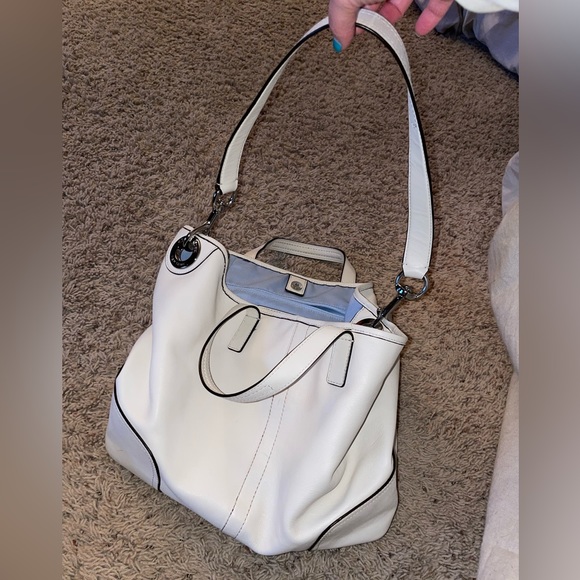 White Coach purse - Picture 4 of 7